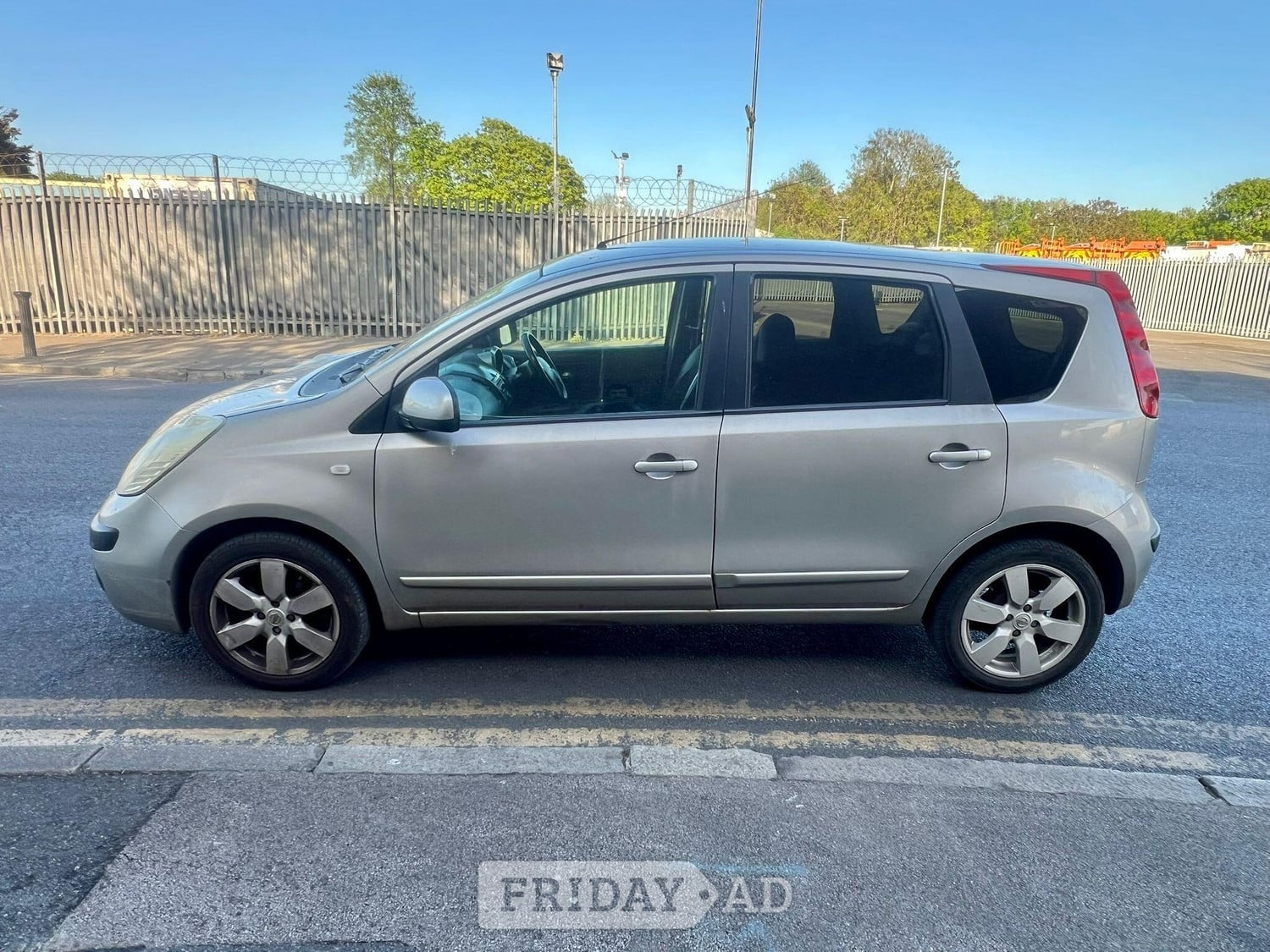 Nissan Note 2006 - Cars
