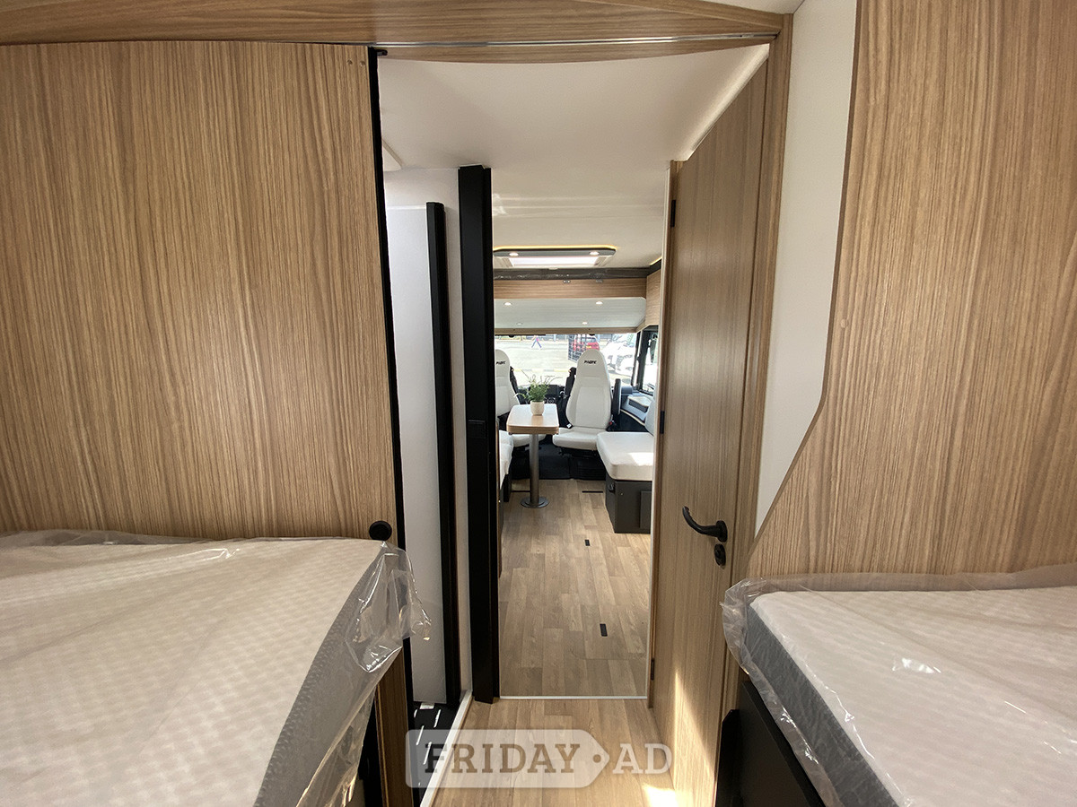 [4 berth ]Pilote Galaxy G781 Evidence 