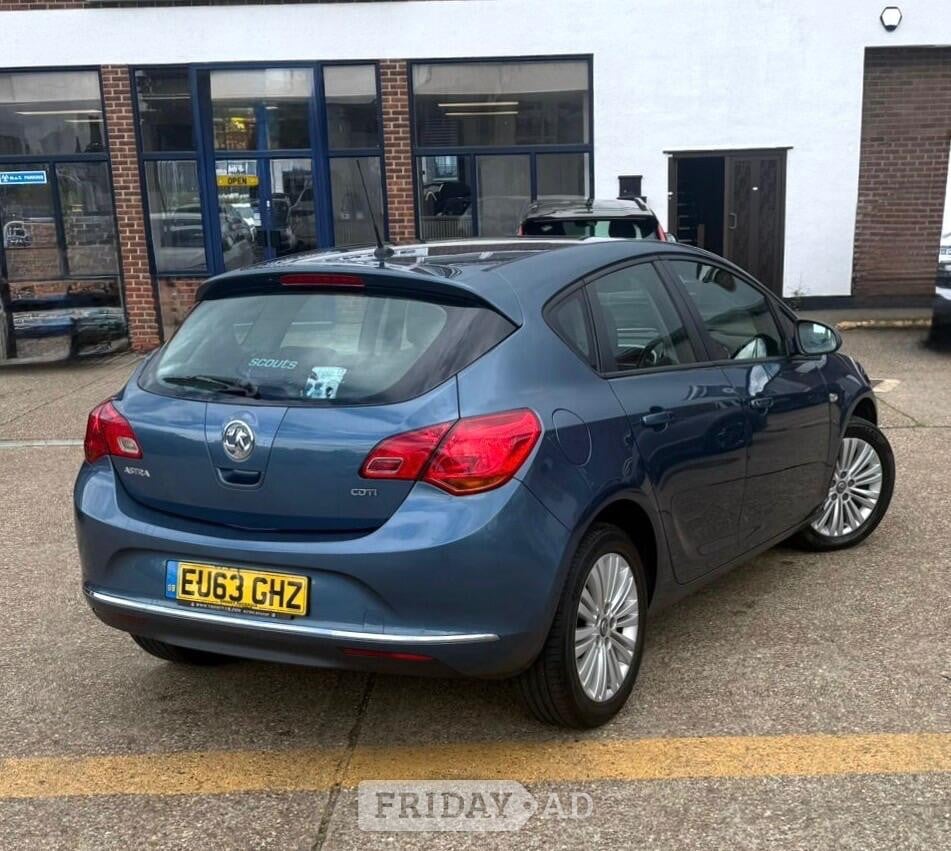 [ berth ]Vauxhall Astra
