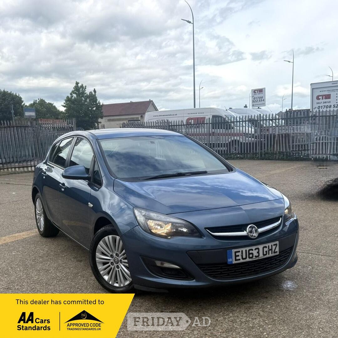 Vauxhall Astra 2013 in Havering