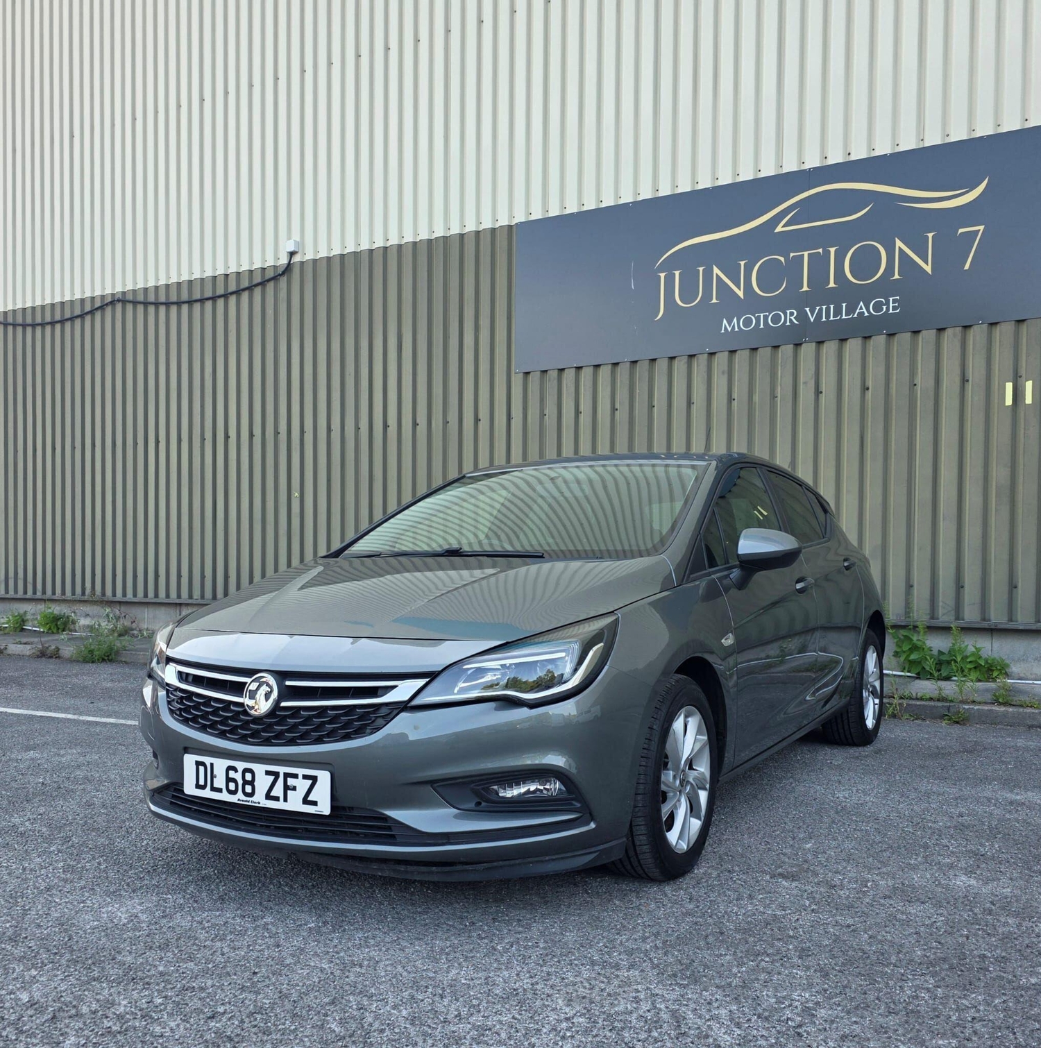 Vauxhall Astra 2018 - Cars in Accrington
