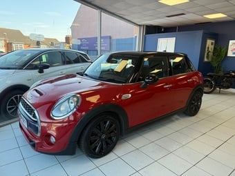 Mini Hatch 2014