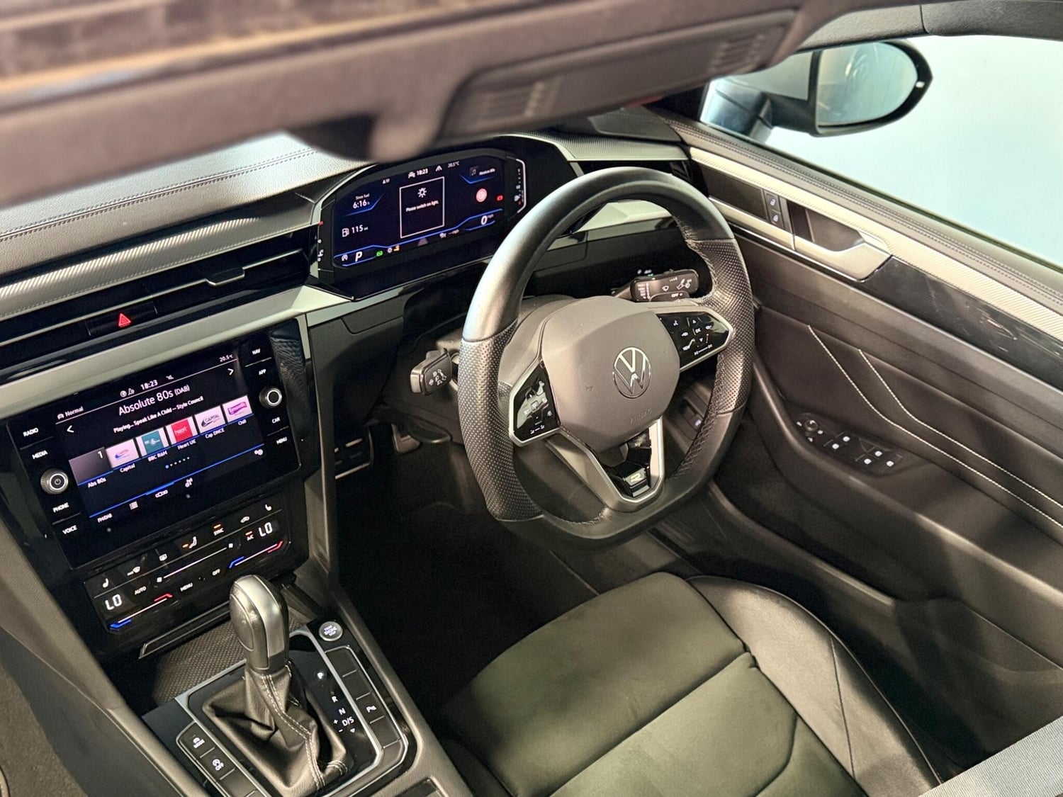 Volkswagen Arteon 2023 - Cars