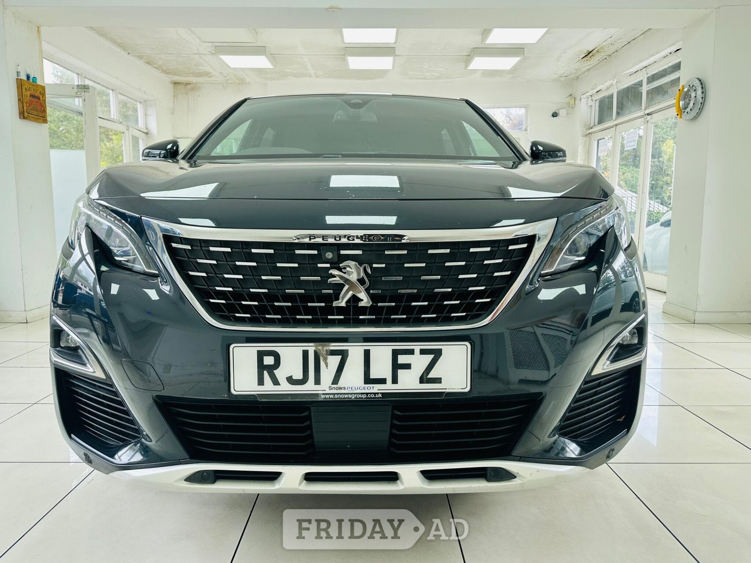 [ berth ]Peugeot 3008