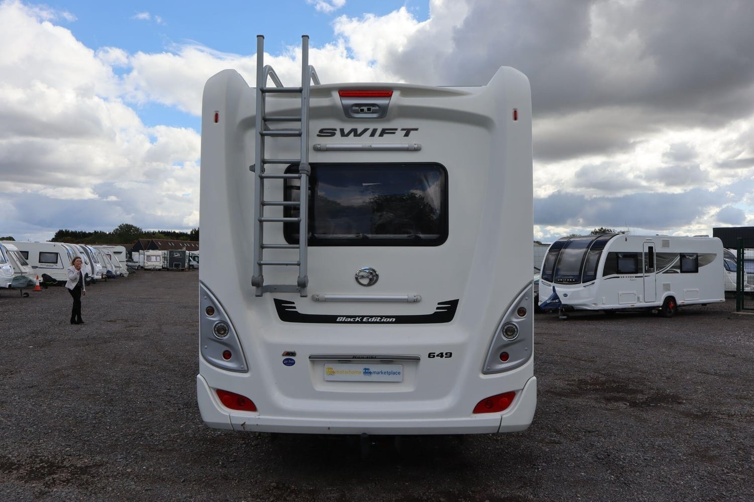 Swift Kon-Tiki 649 Black Edition with Hab Air-Con 2016 for sale - Motorhomes & Caravans in Shebbear