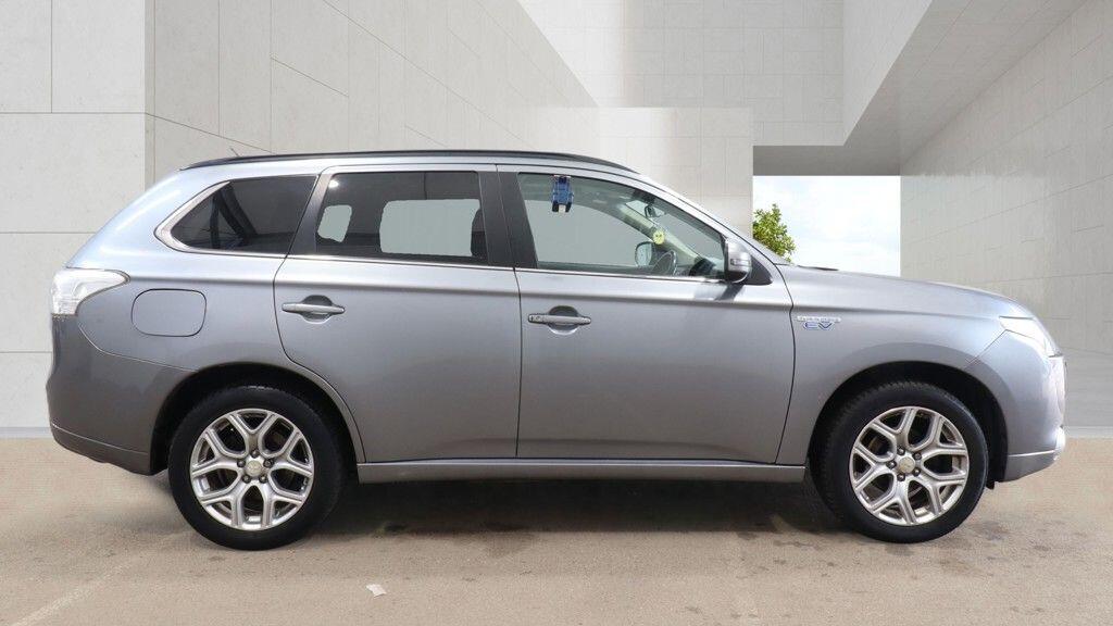 Mitsubishi Outlander 2014 - Cars