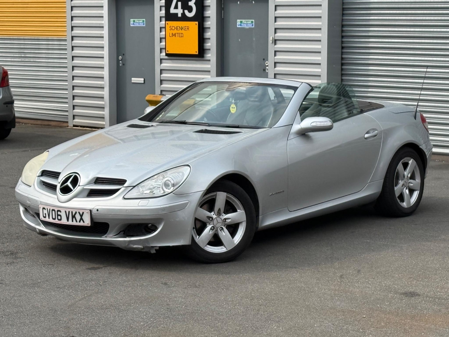 [ berth ]Mercedes-Benz SLK