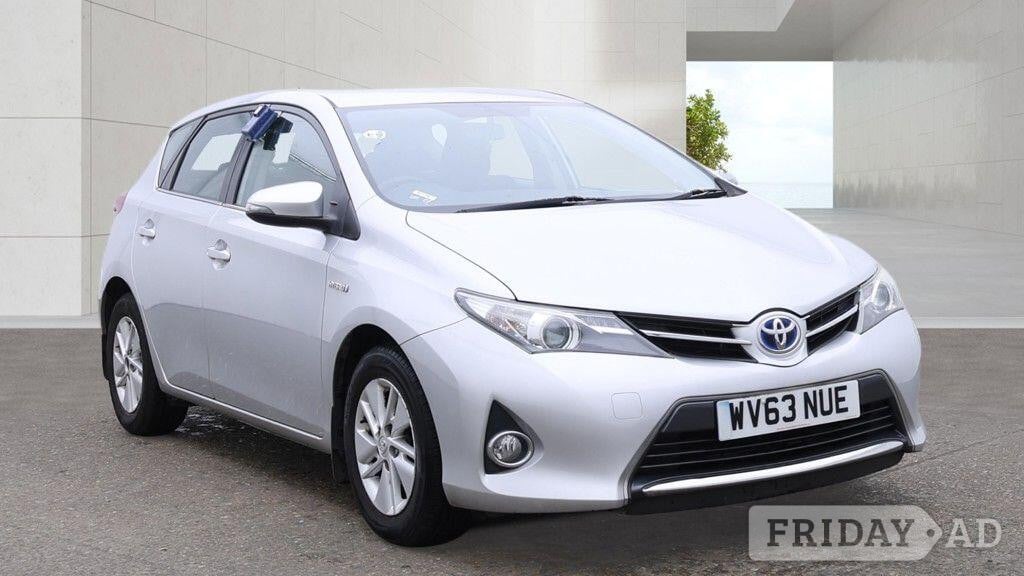 Toyota Auris 2013 in Uxbridge