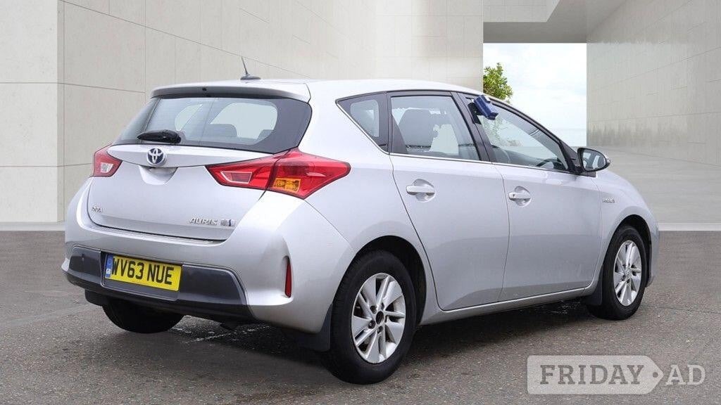 Toyota Auris 2013 - Cars in Uxbridge