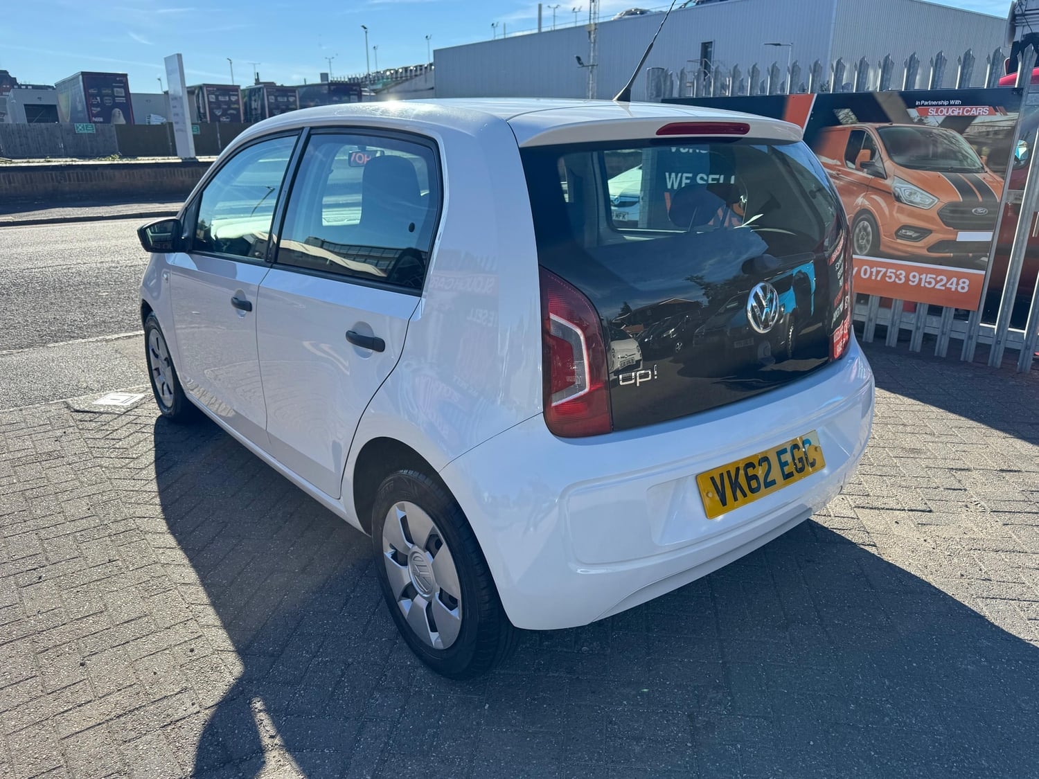 [ berth ]Volkswagen Up