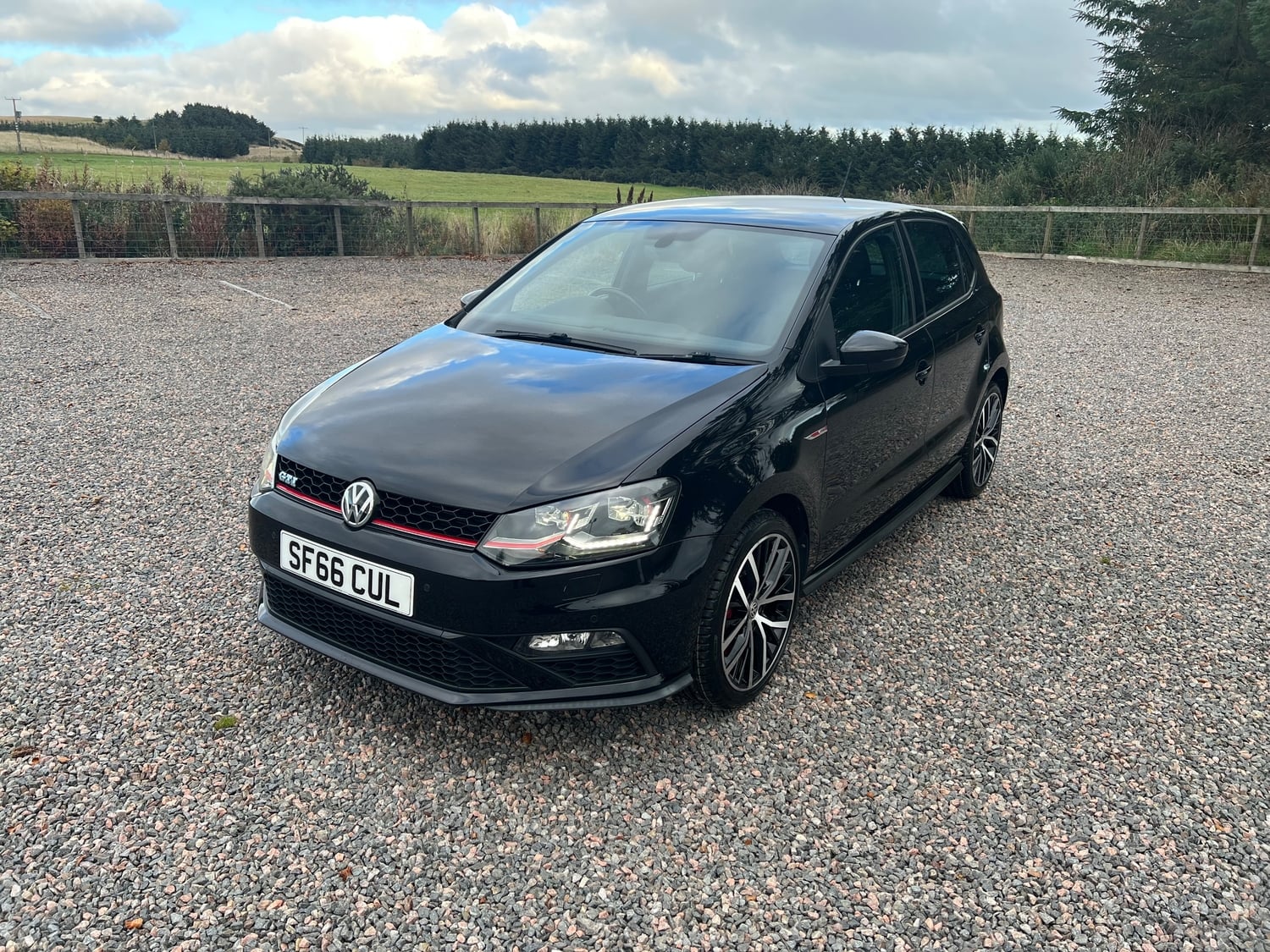 [ berth ]Volkswagen Polo