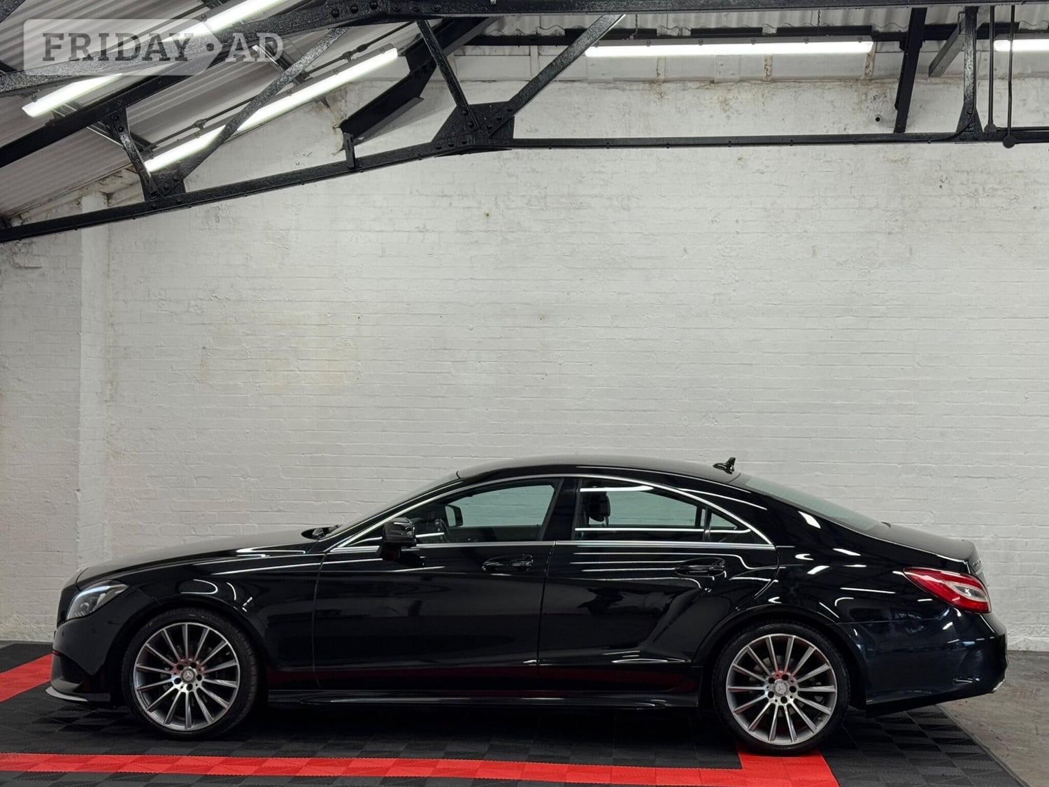 [ berth ]Mercedes-Benz CLS Class