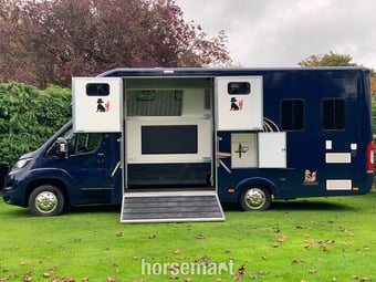 Foxy Extended Weekender Peugeot Horsebox