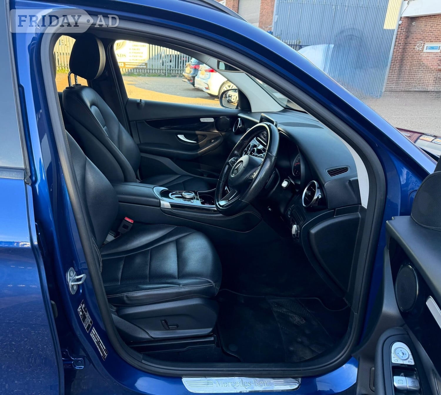[ berth ]Mercedes-Benz GLC