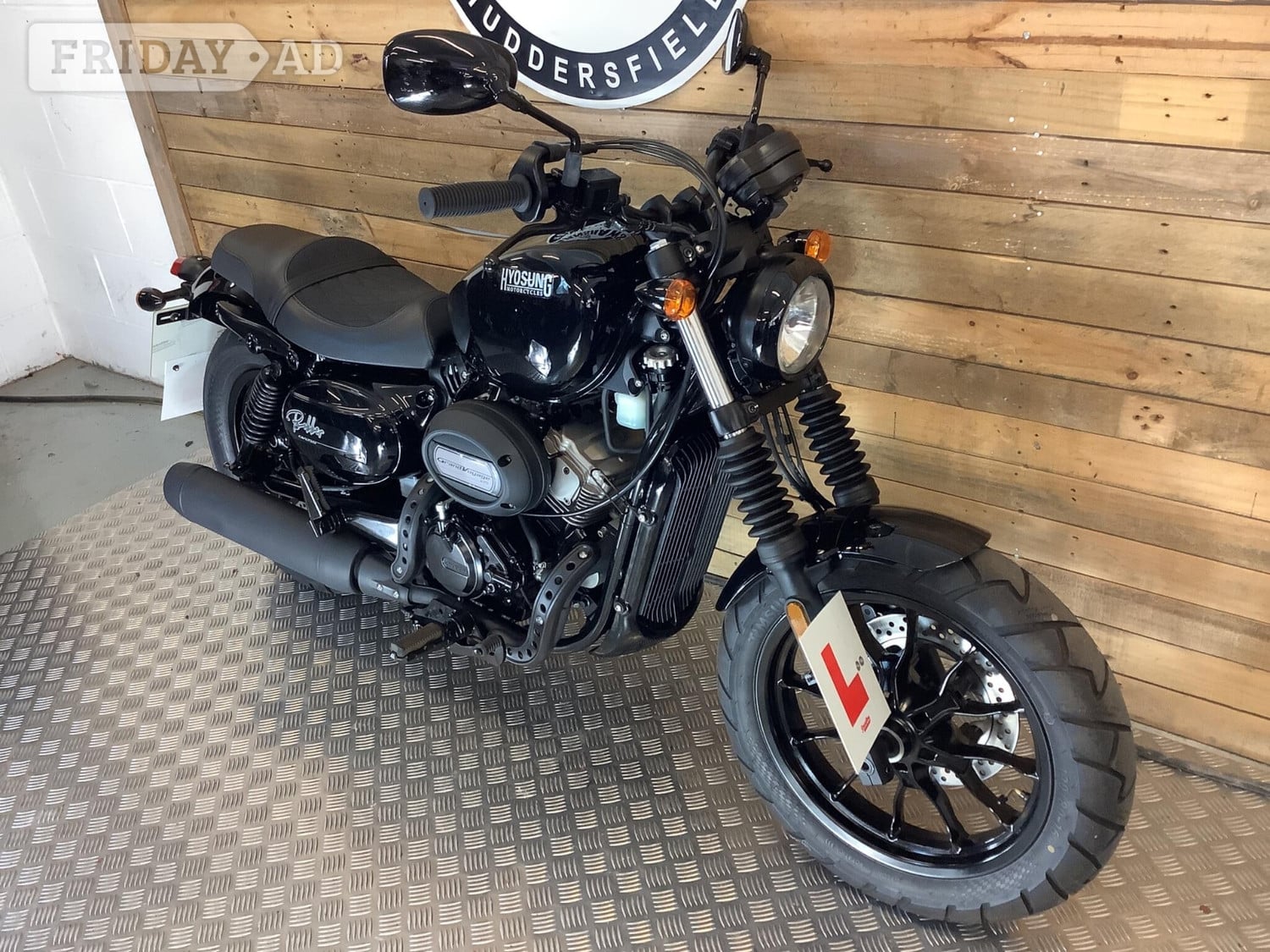Hyosung GV 2021 - Motorbikes, Scooters & Quads