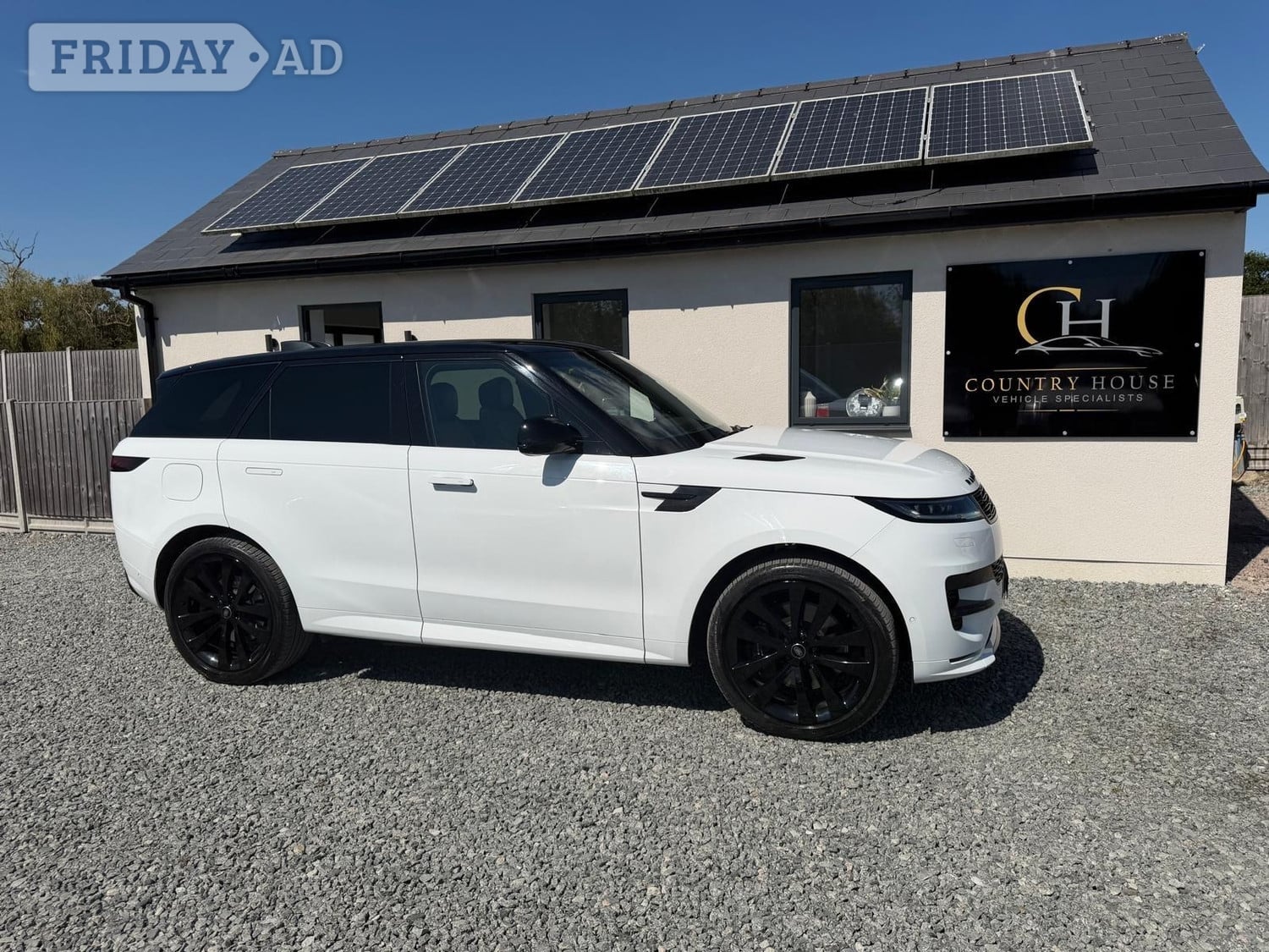 [ berth ]Land Rover Range Rover Sport