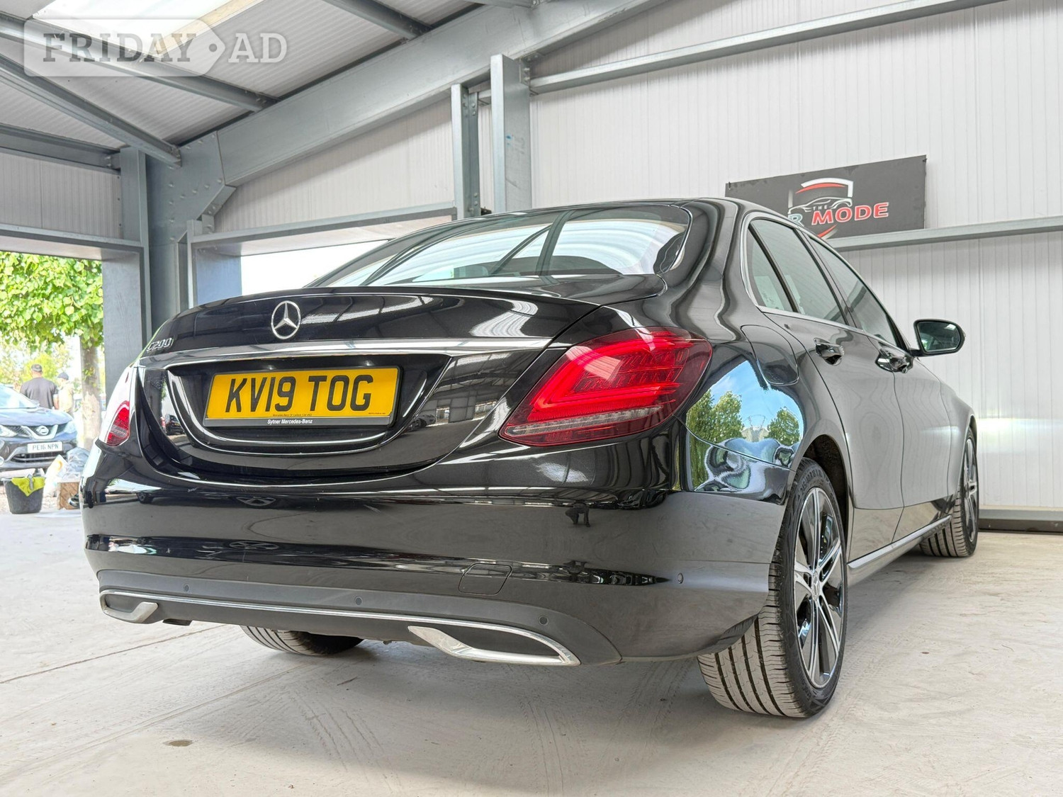 [ berth ]Mercedes-Benz C Class