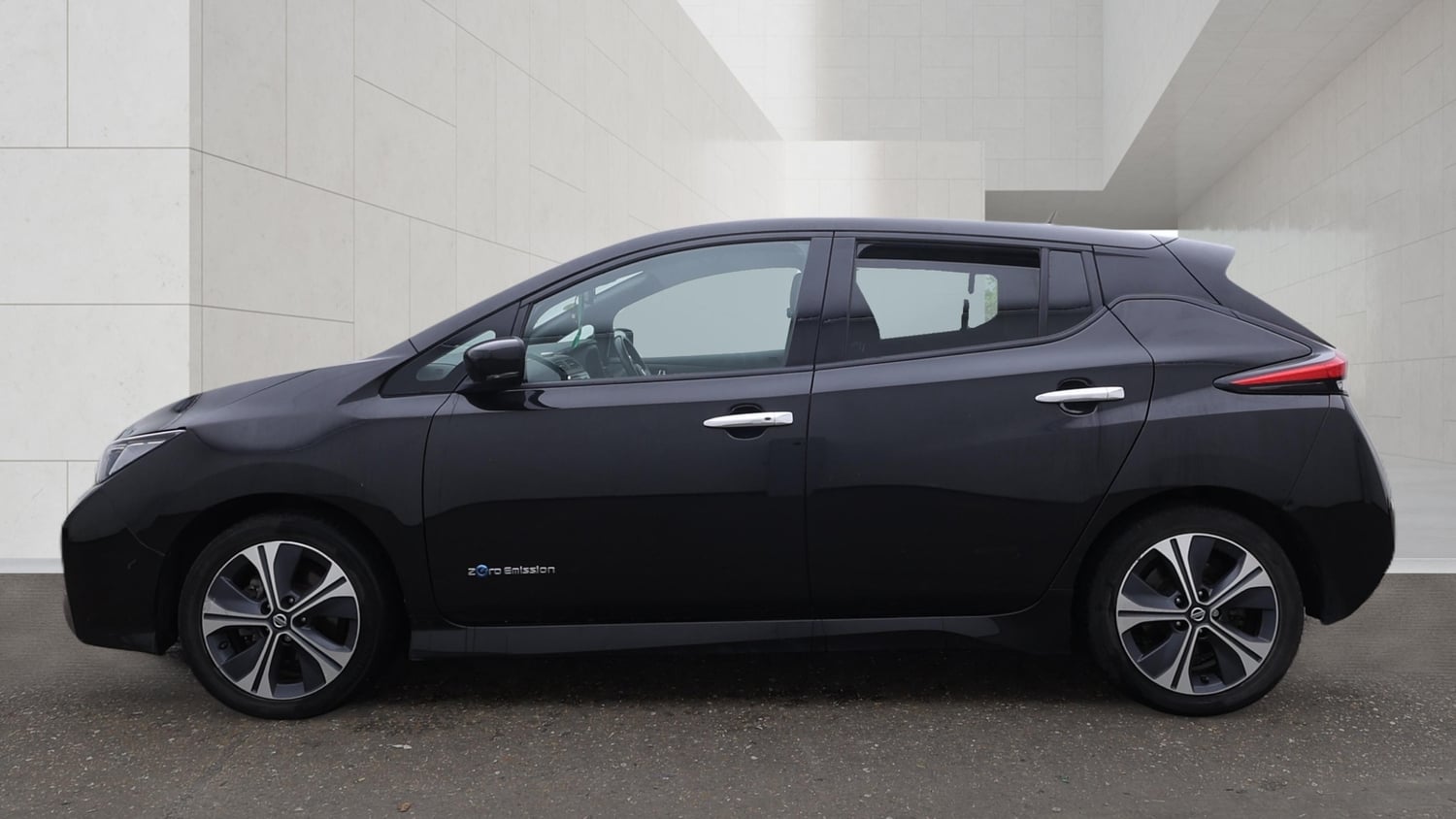Nissan LEAF 2018 - Cars