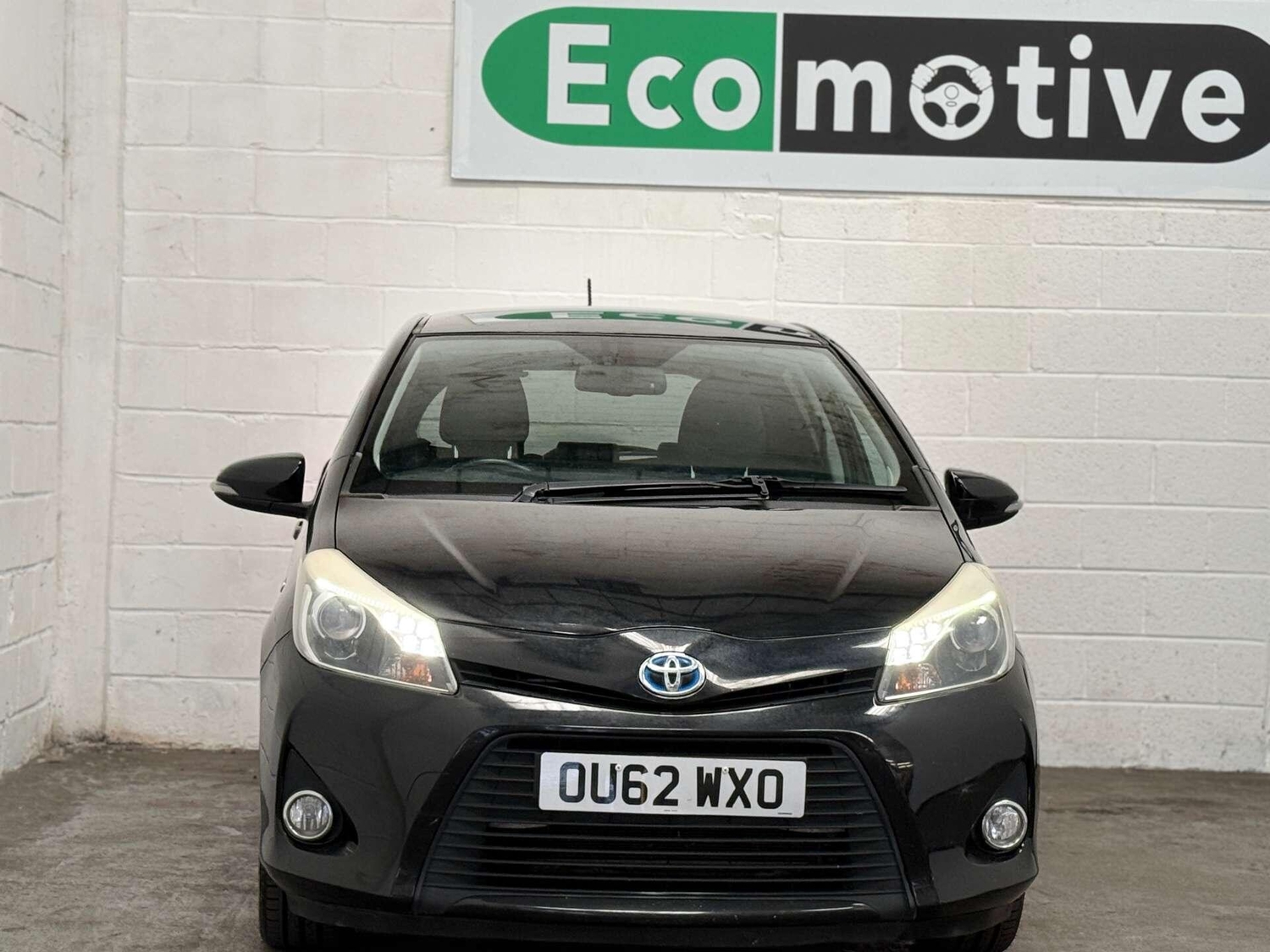 Toyota Yaris 2012 - Cars