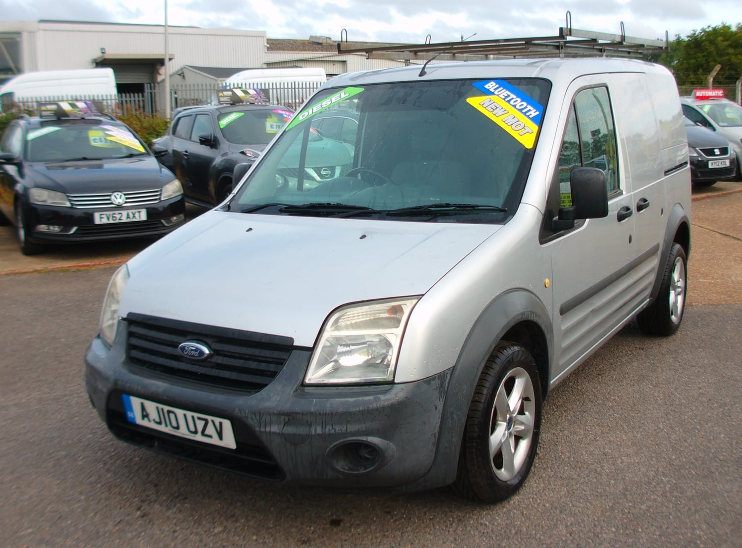 [ berth ]Ford Transit Connect