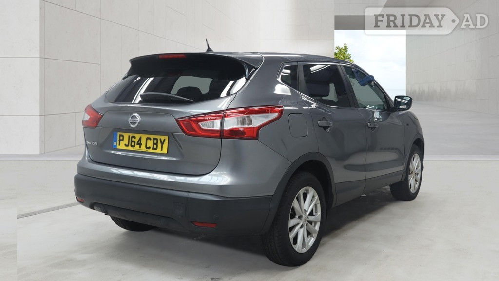 Nissan Qashqai 2014 - Cars in Hounslow