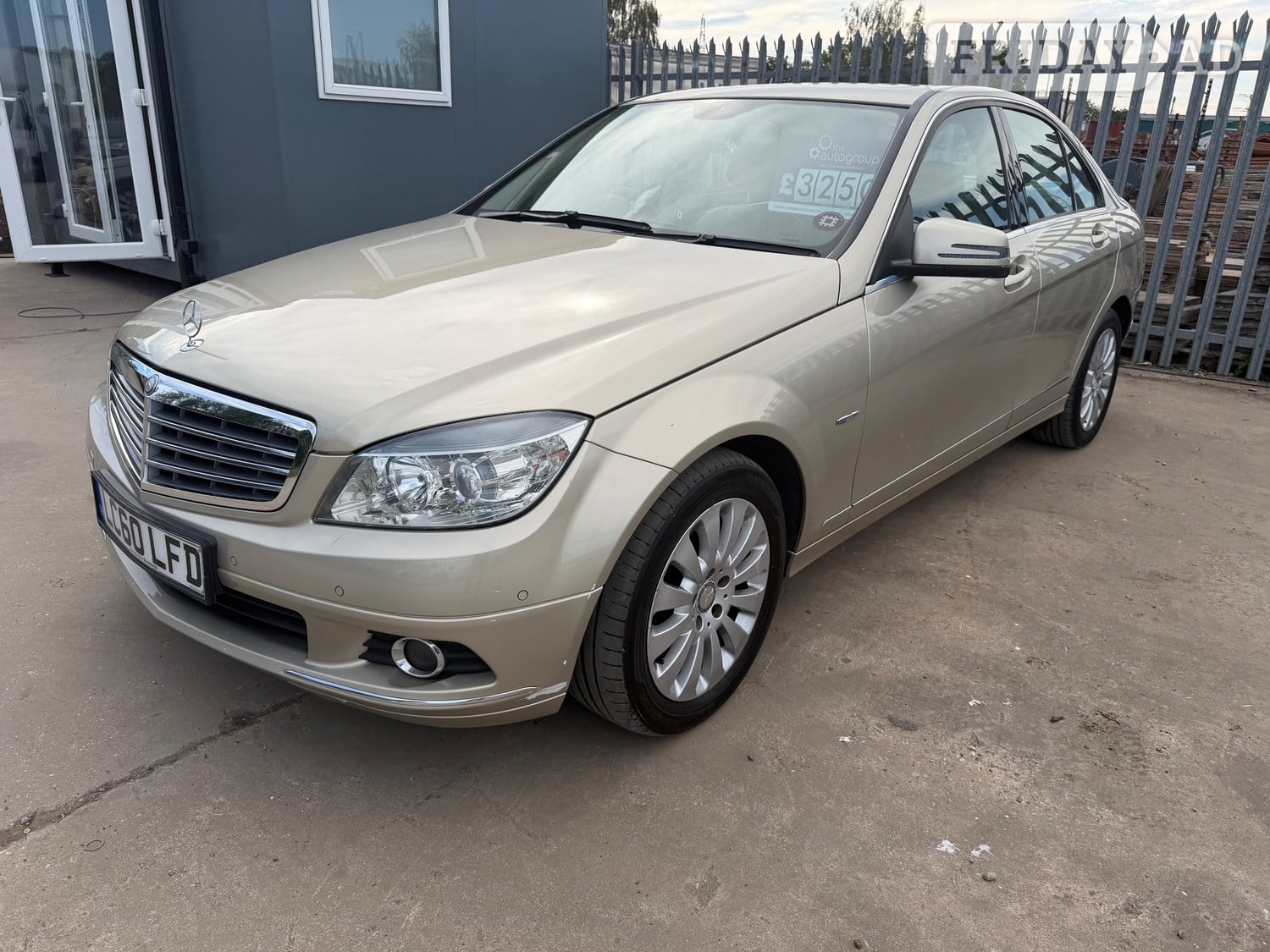 [ berth ]Mercedes-Benz C Class