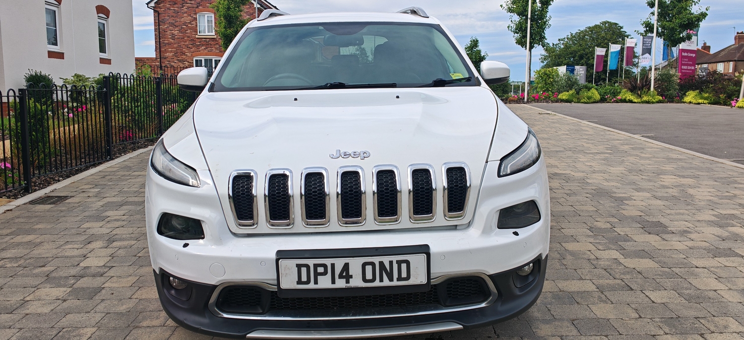 [ berth ]Jeep Cherokee