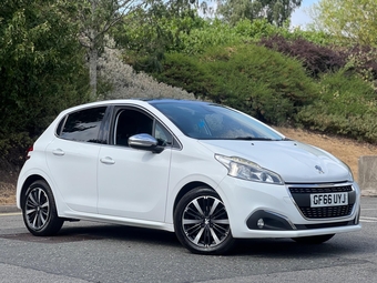 Peugeot 208 2016