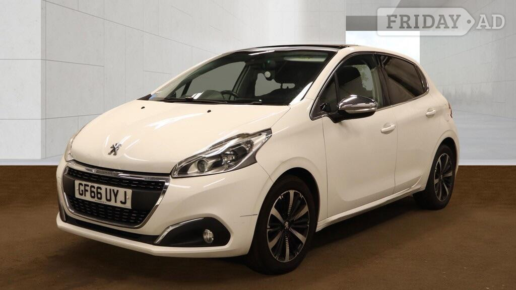 [ berth ]Peugeot 208