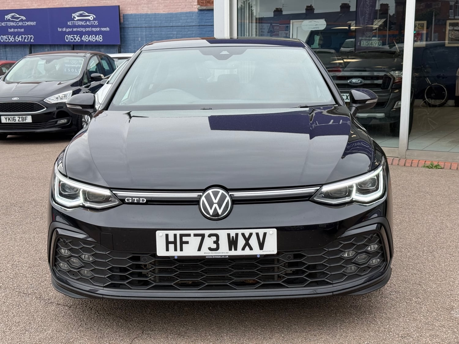 Volkswagen Golf 2023 - Cars