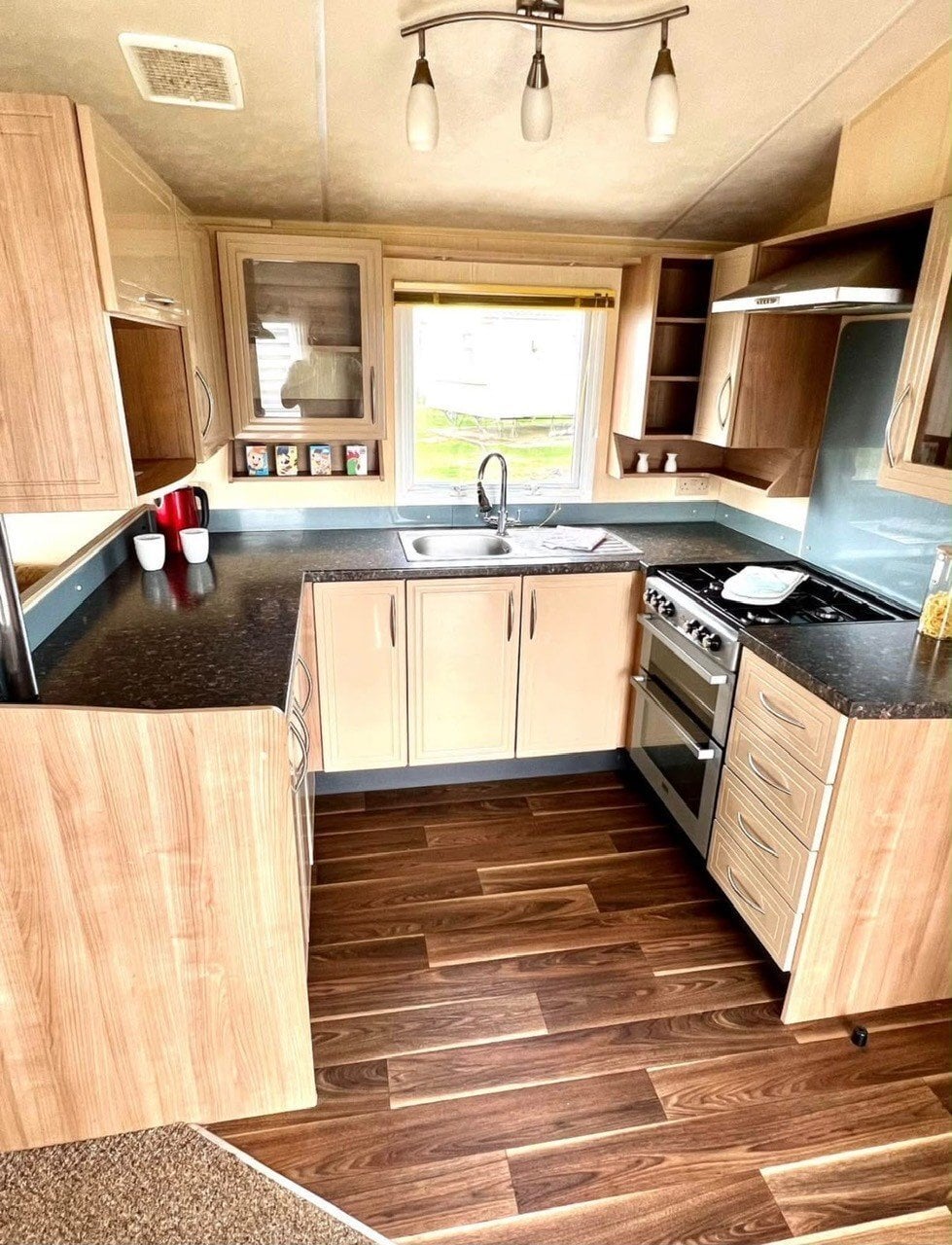 Willerby Granada * 3 Bedrooms * Furnished * ESSEX  for sale - Holiday Homes