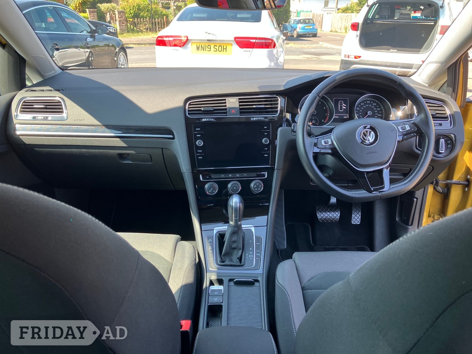 Volkswagen Golf 2018 - Cars