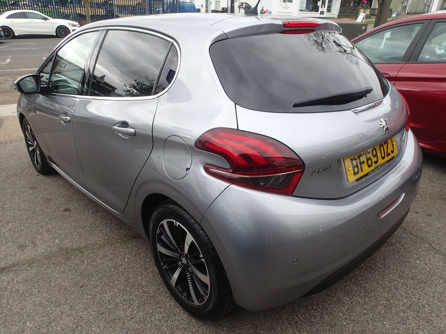 Peugeot 208 2019 - Cars in Leigh-On-Sea