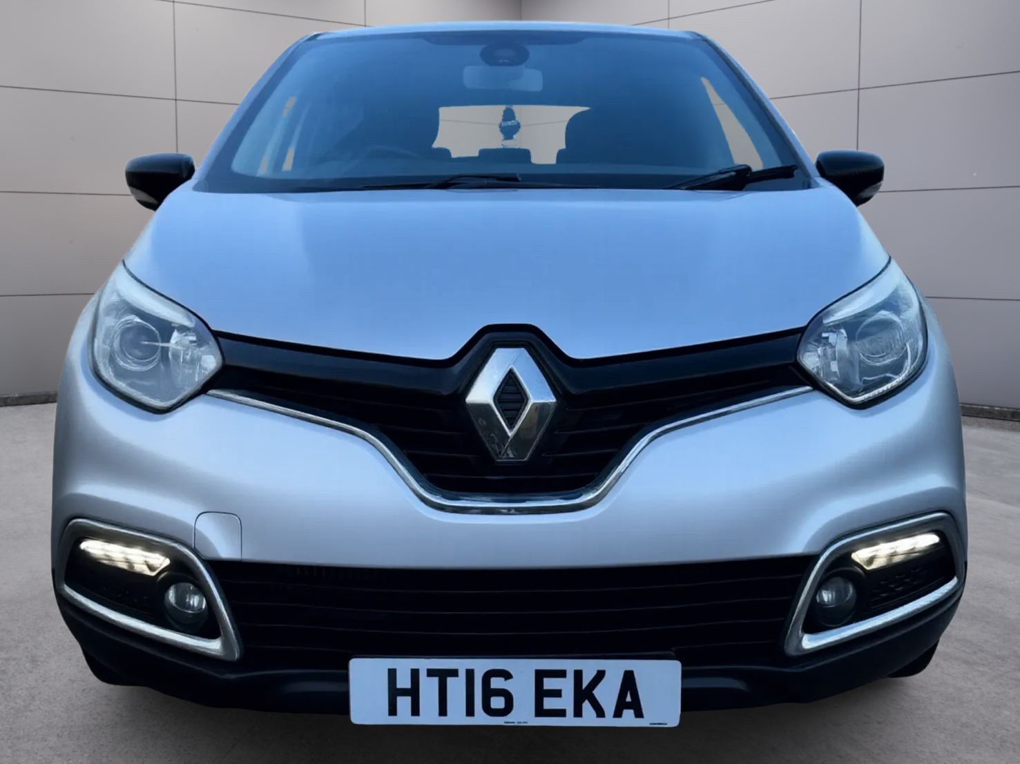 Renault Captur 2016 - Cars in Broxburn