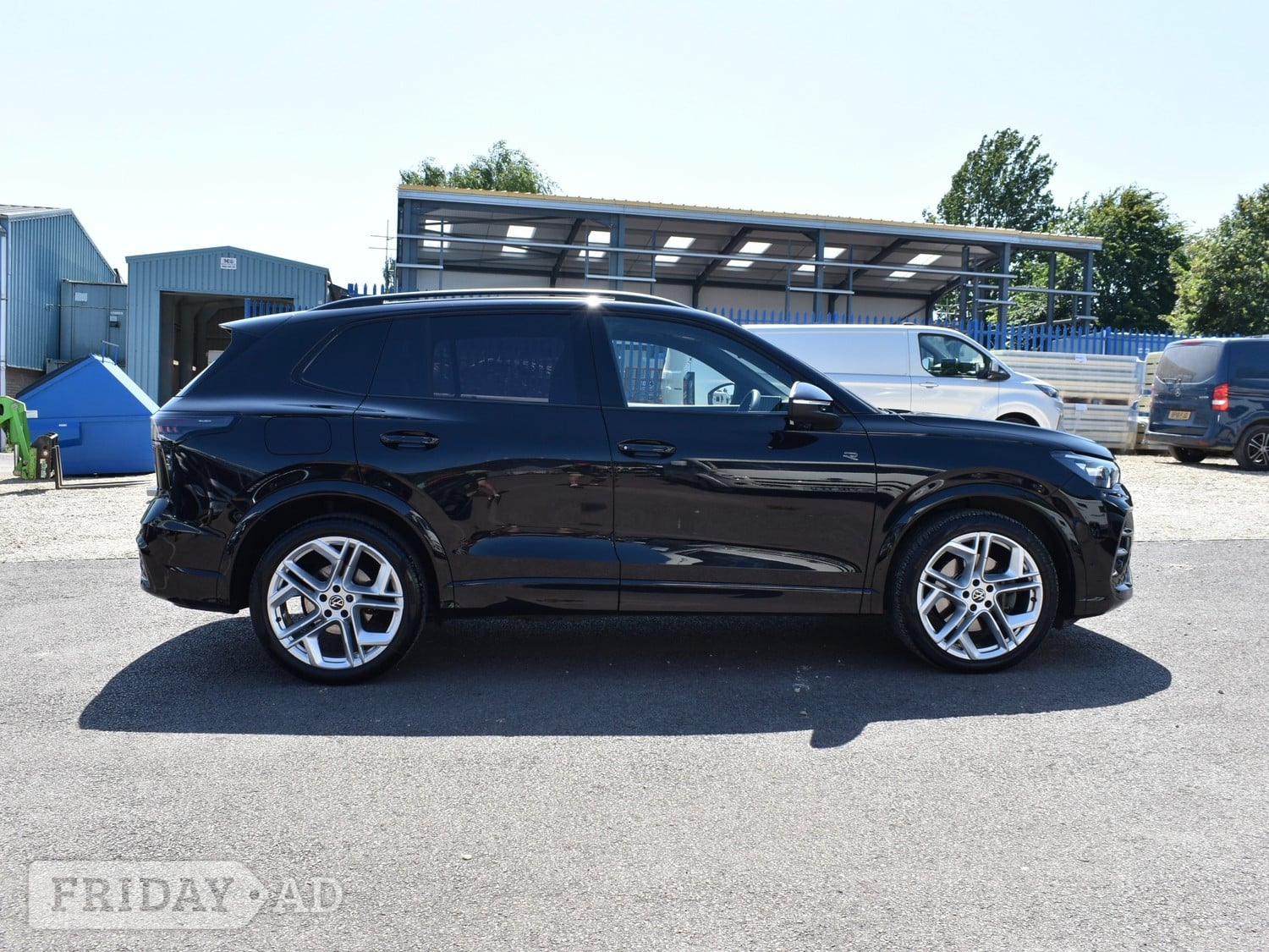 Volkswagen Tiguan 2024 - Cars