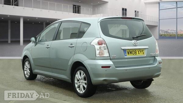 [ berth ]Toyota Corolla Verso