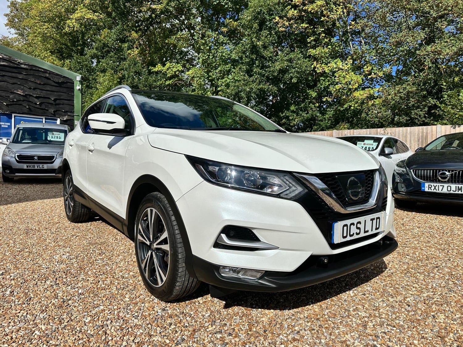 Nissan Qashqai Hook