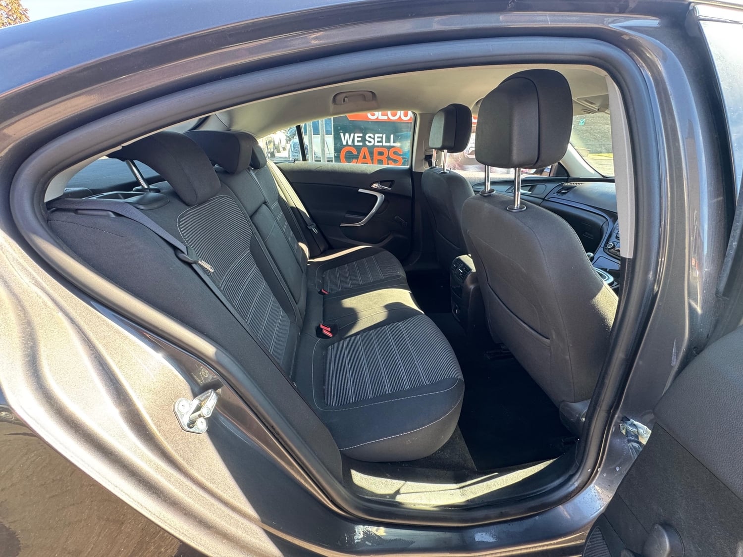 Vauxhall Insignia 2012 - Cars
