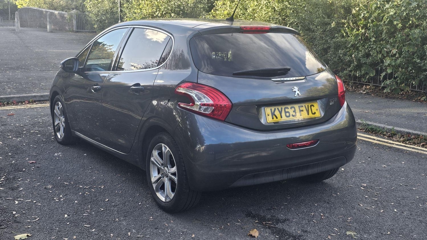Peugeot 208 2013 - Cars