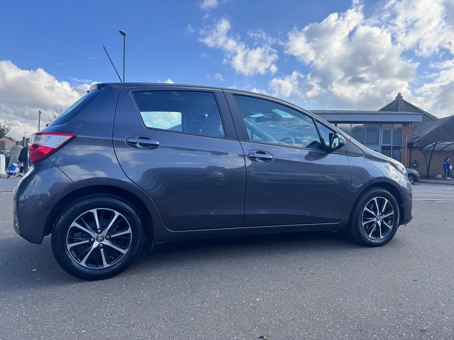 Toyota Yaris 2018 - Cars