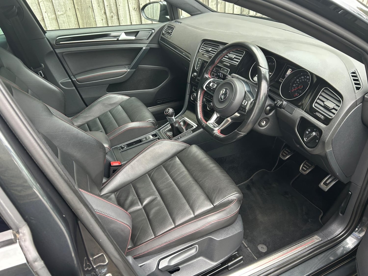 [ berth ]Volkswagen Golf