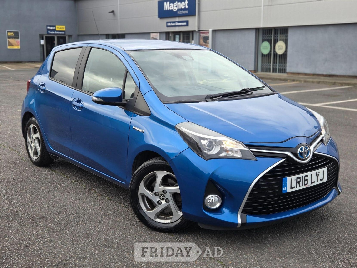 Toyota Yaris 2016 - Cars