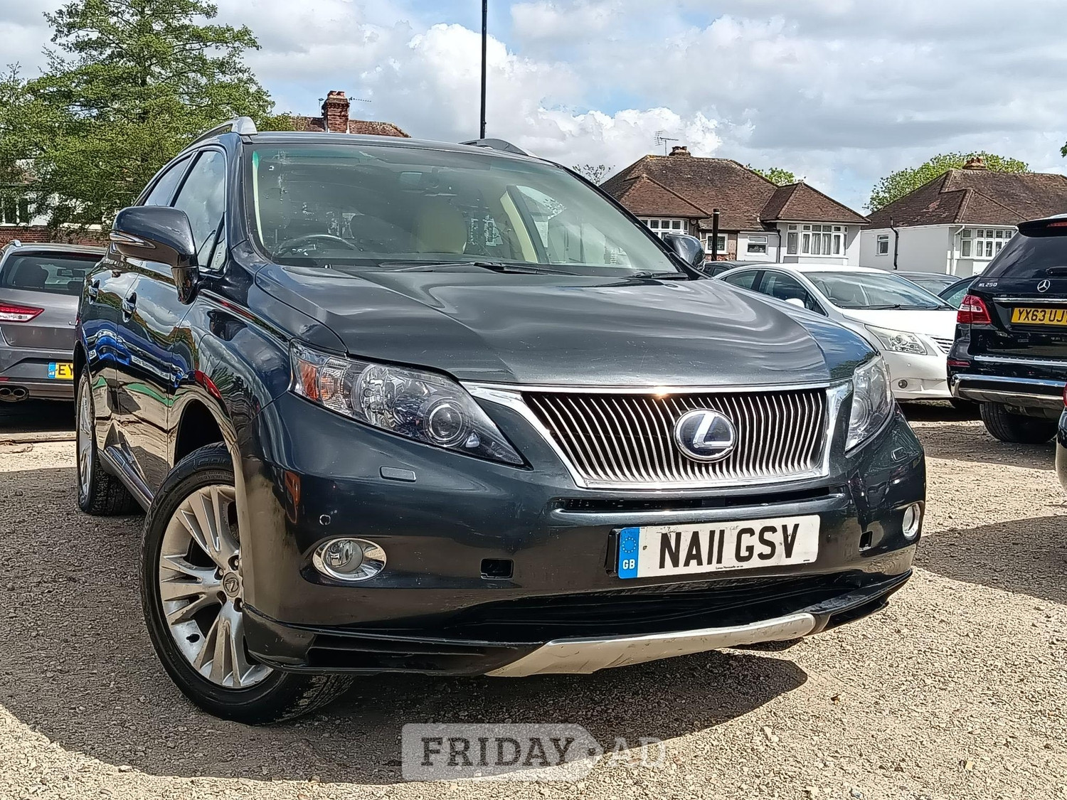 Lexus RX 2011 in Staines