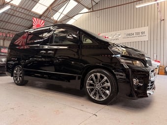 Toyota Vellfire 2014