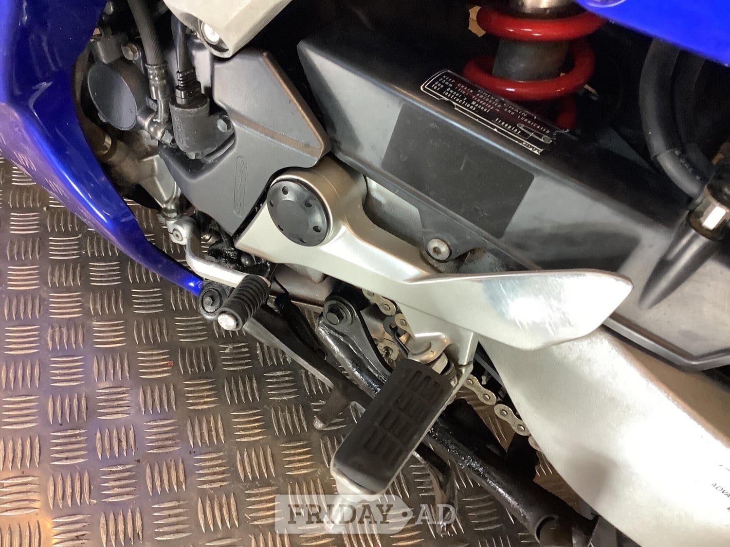 Honda VFR 2000 - Motorbikes, Scooters & Quads