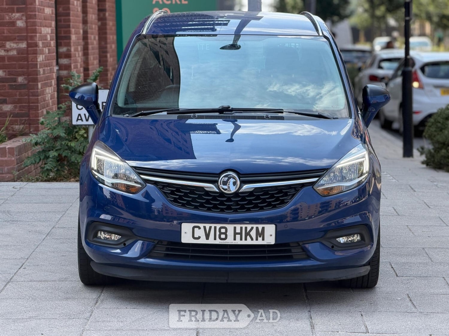 [ berth ]Vauxhall Zafira Tourer