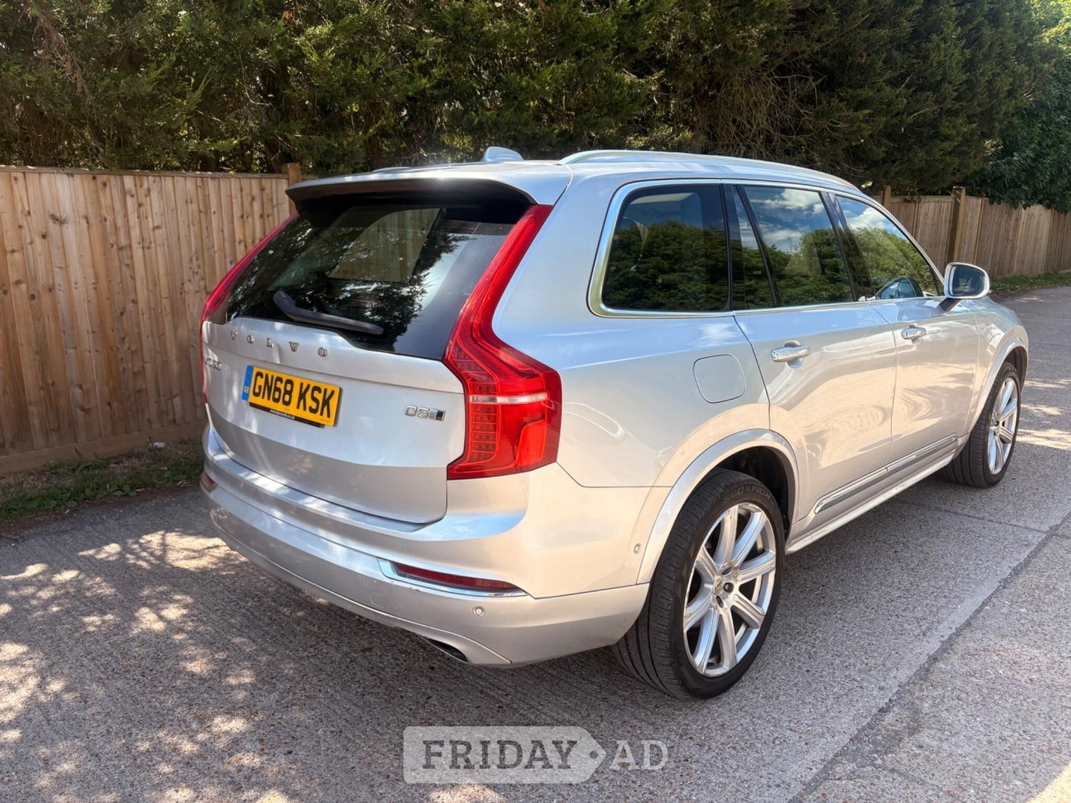 Volvo XC90 2018 - Cars in Tonbridge
