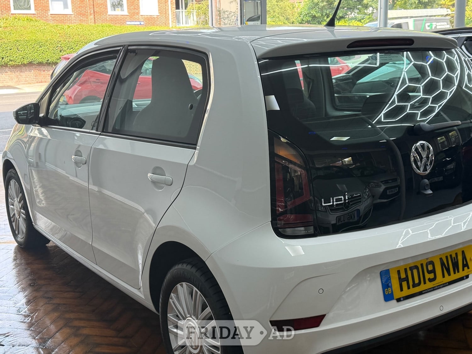 [ berth ]Volkswagen Up