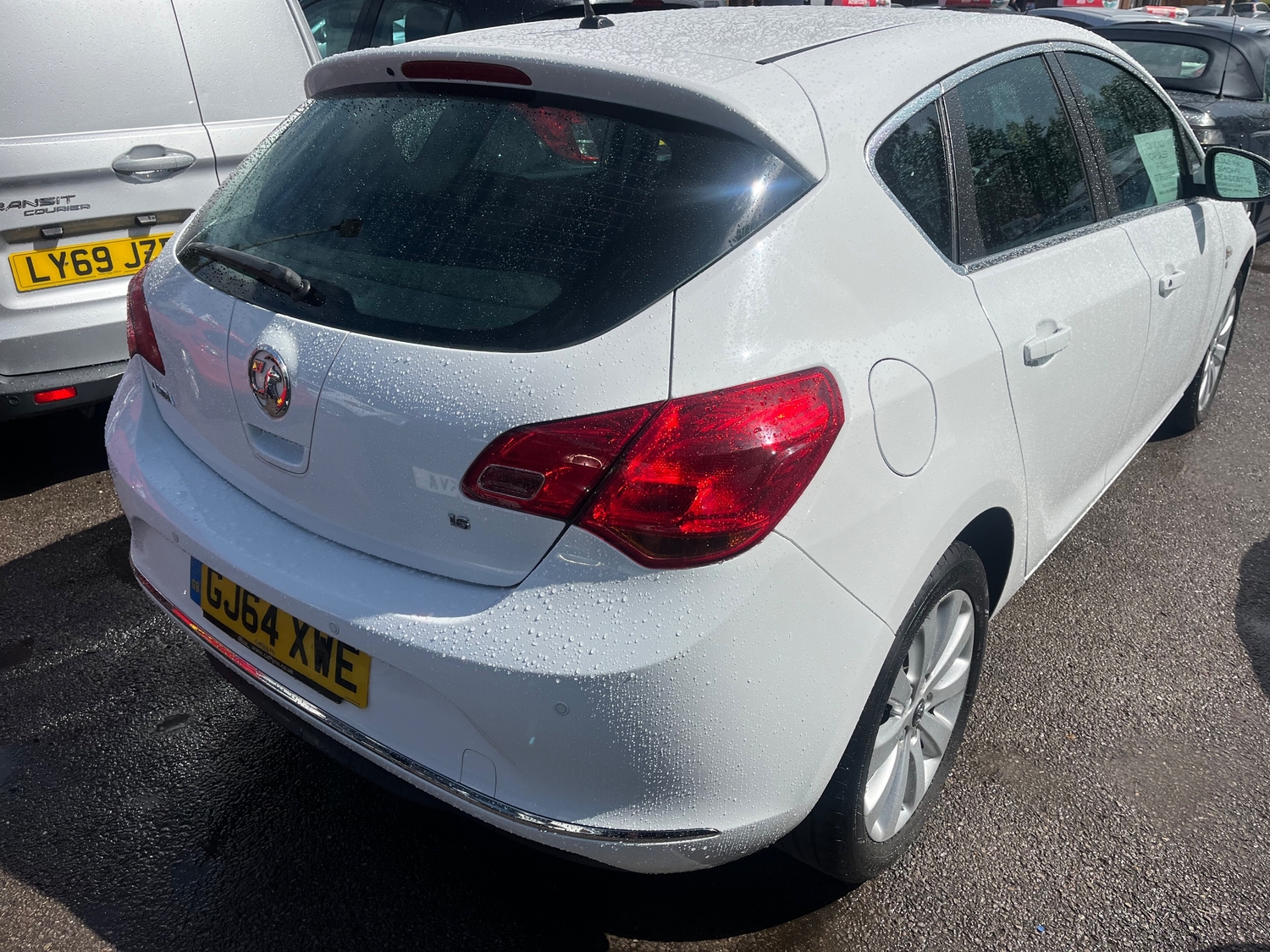 [ berth ]Vauxhall Astra