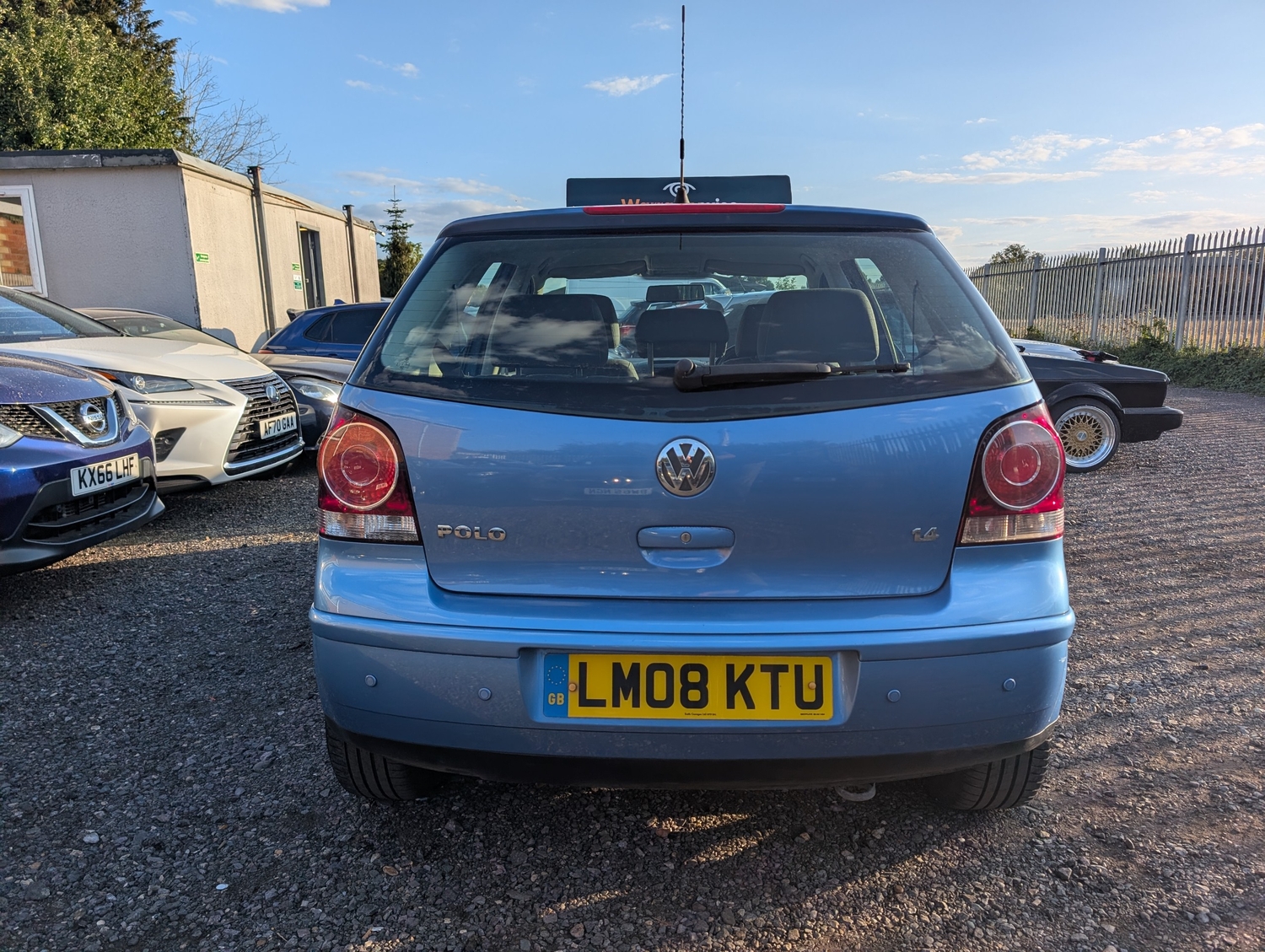 [ berth ]Volkswagen Polo